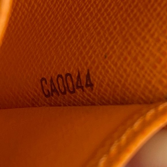 Auc Louis Vuitton VINTAGE Yellow Epi Leather 4Key Holder Case CA0044 - Picture 14 of 14